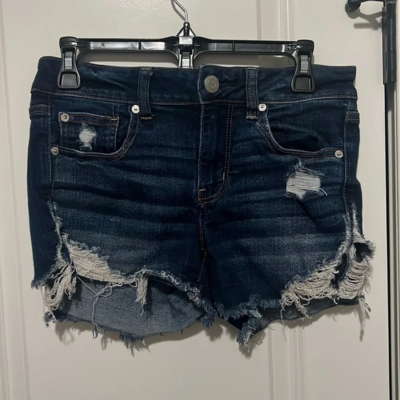 American Eagle Distressed Denim Jean Shorts Next Level Stretch Midi size 8 - Picture 1 of 7